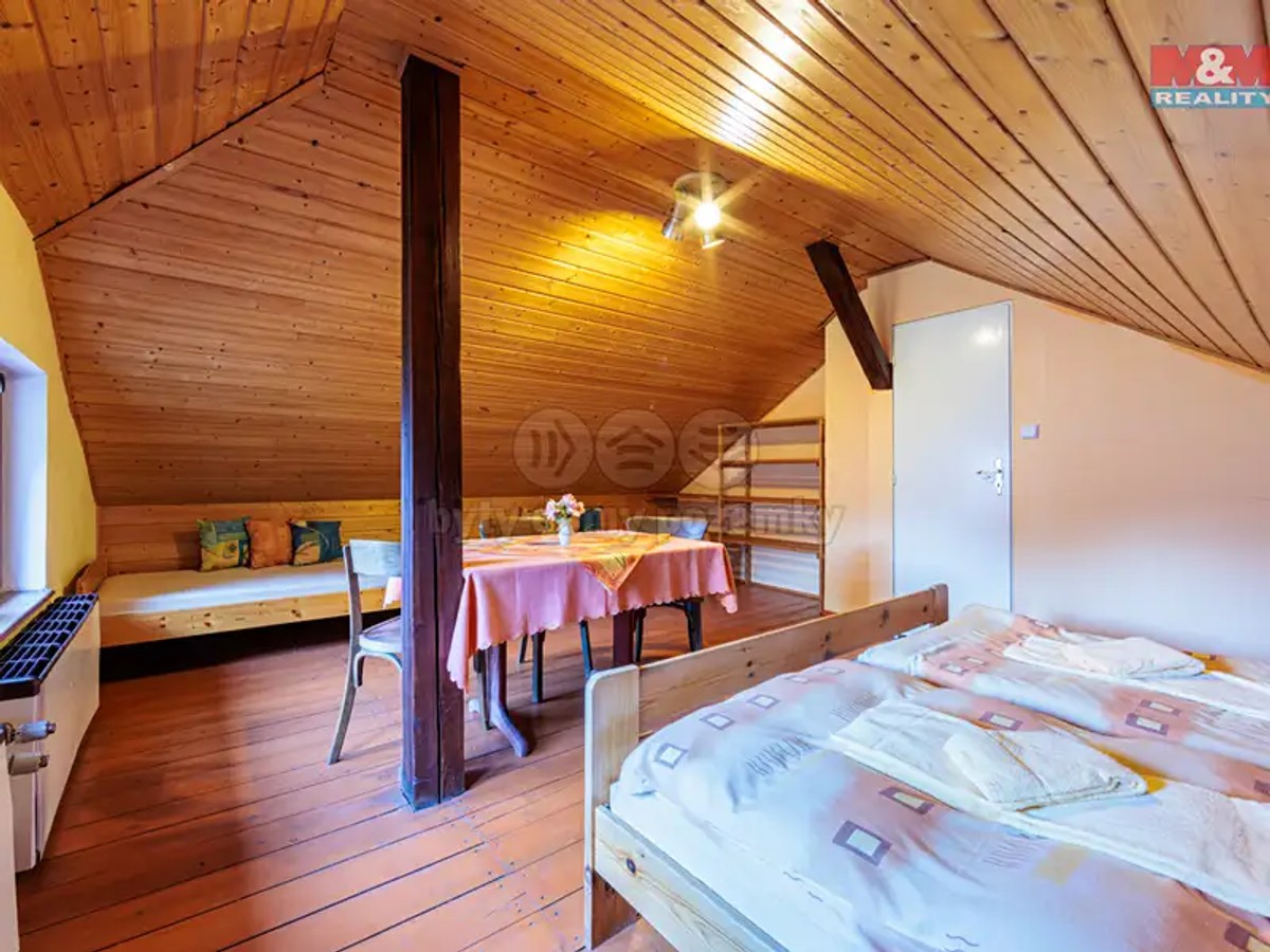 Prodej domu 440 m², pozemek 373 m²