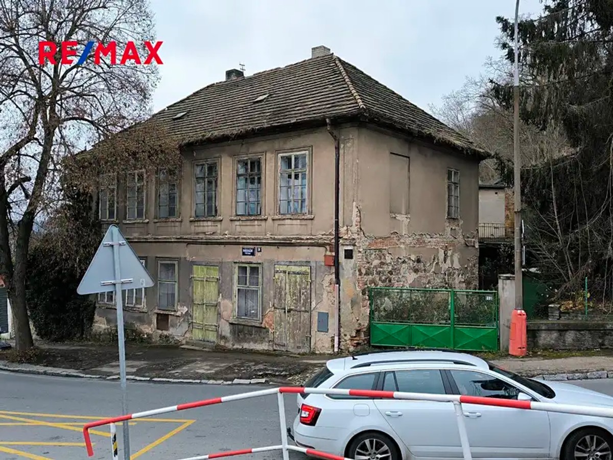 Prodej domu 390 m², pozemek 915 m²