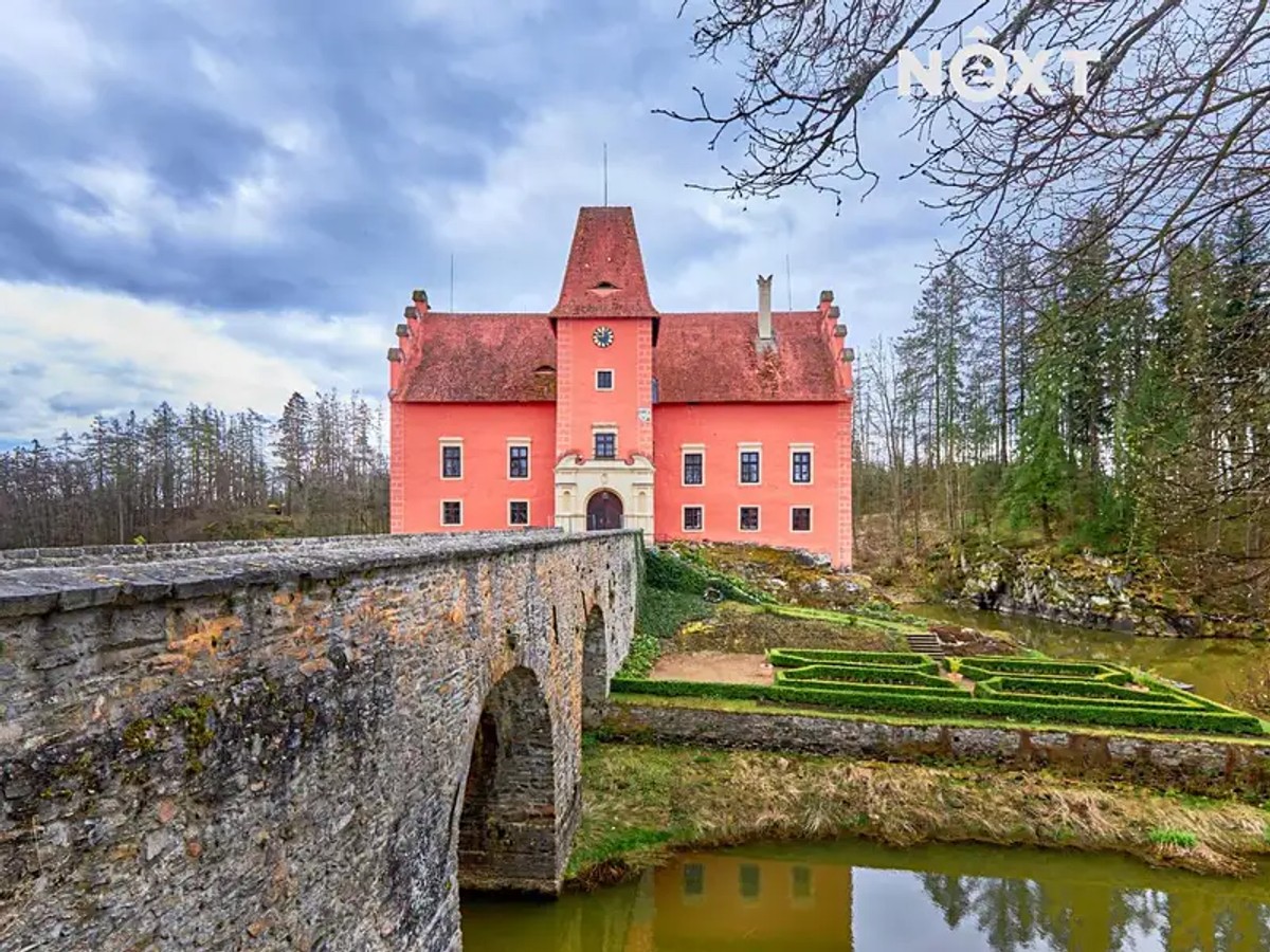 Prodej domu 300 m², pozemek 2300 m²