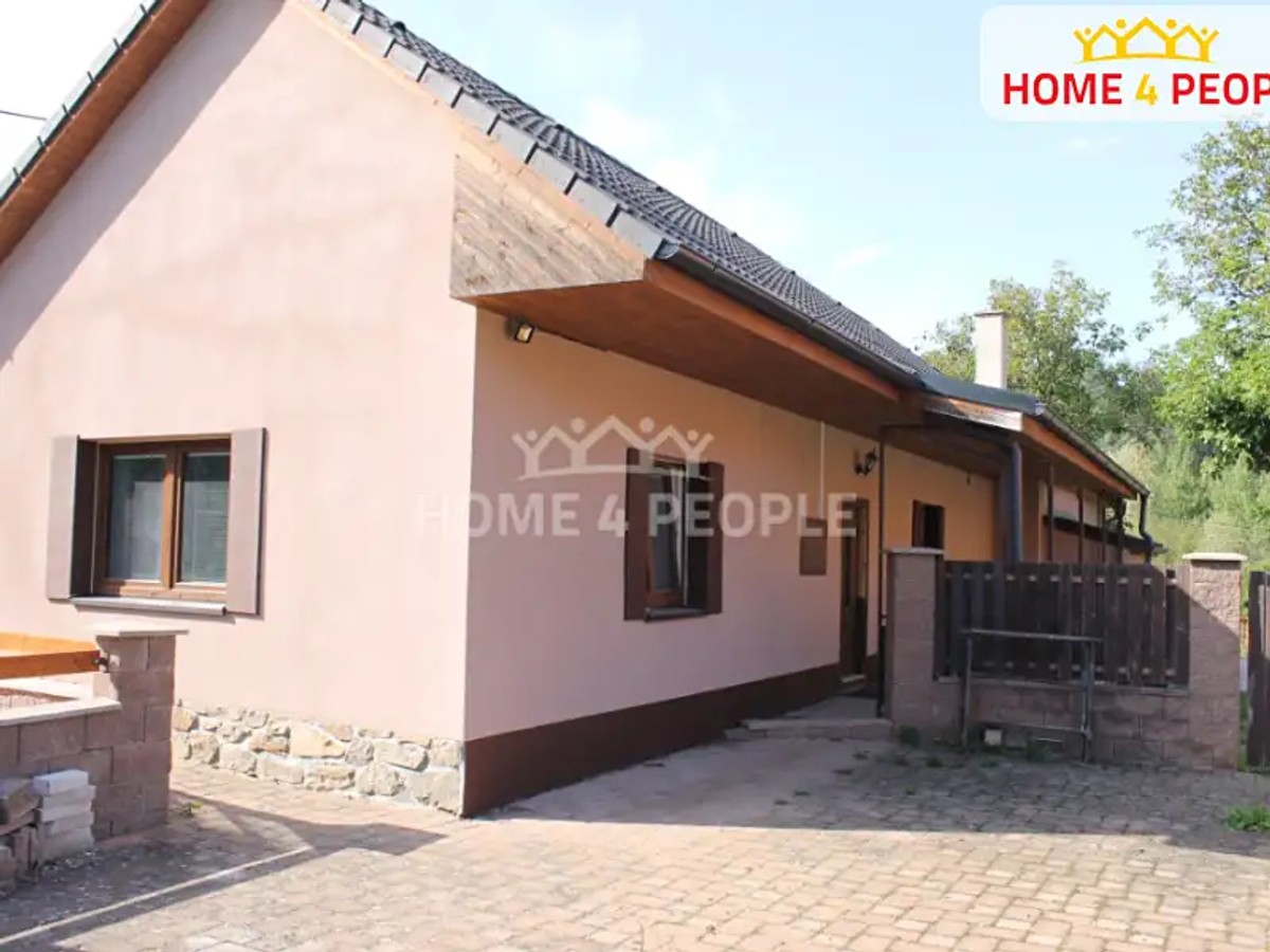 Prodej domu 1099 m², pozemek 1099 m²