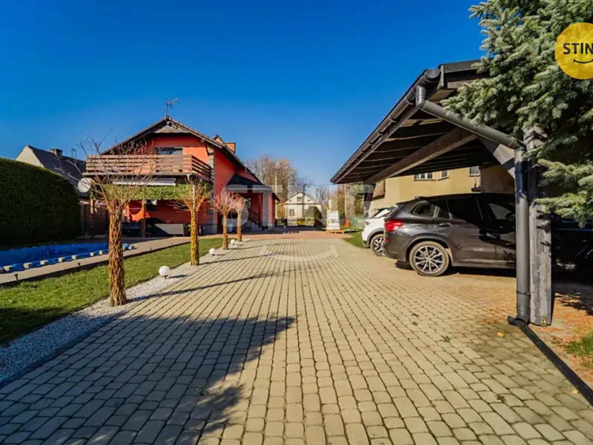 Prodej domu 215 m², pozemek 2159 m²