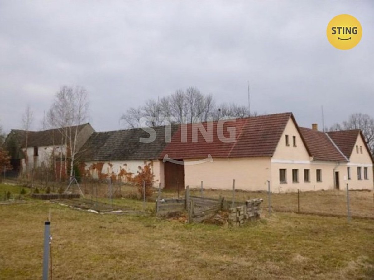 Prodej zemědělské usedlosti 200 m², pozemek 6393 m²