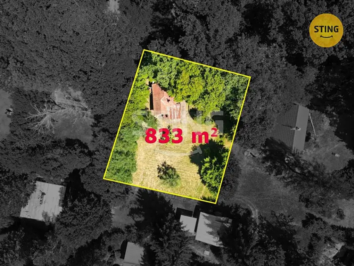 Prodej stavebního pozemku 833 m²