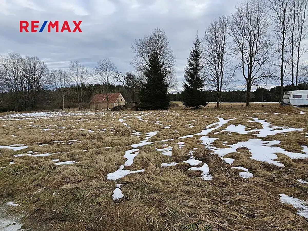 Prodej stavebního pozemku 8071 m²