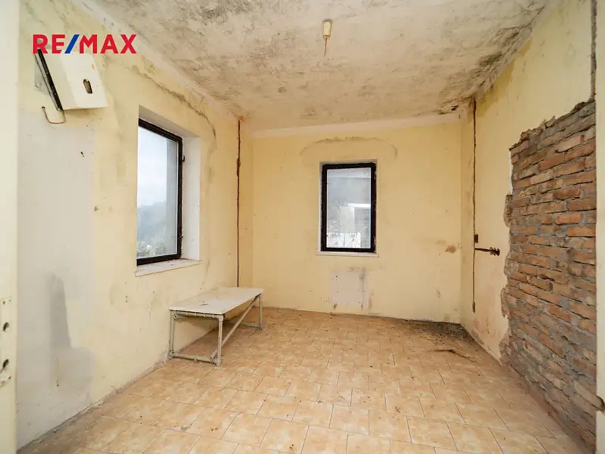 Prodej domu 105 m², pozemek 2002 m²
