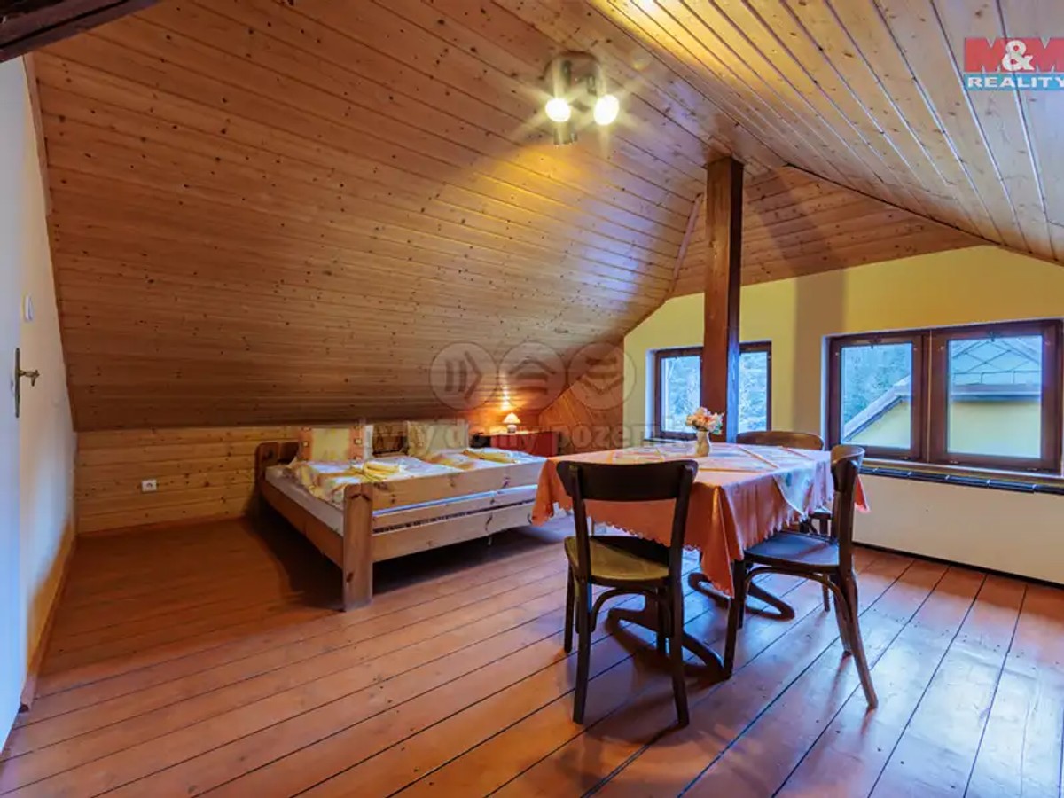 Prodej domu 440 m², pozemek 373 m²
