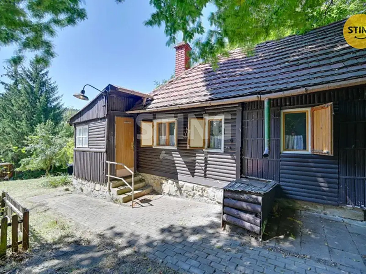 Prodej stavebního pozemku 833 m²