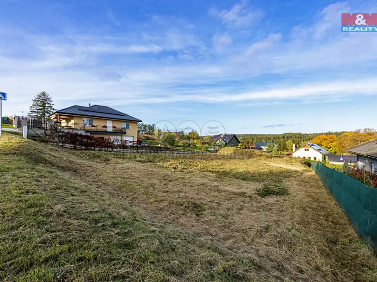 Prodej stavebního pozemku 1311 m²