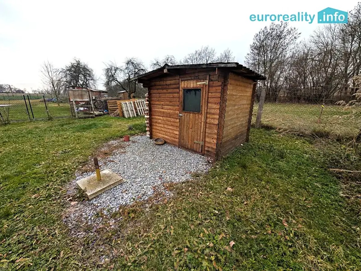 Prodej stavebního pozemku 856 m²