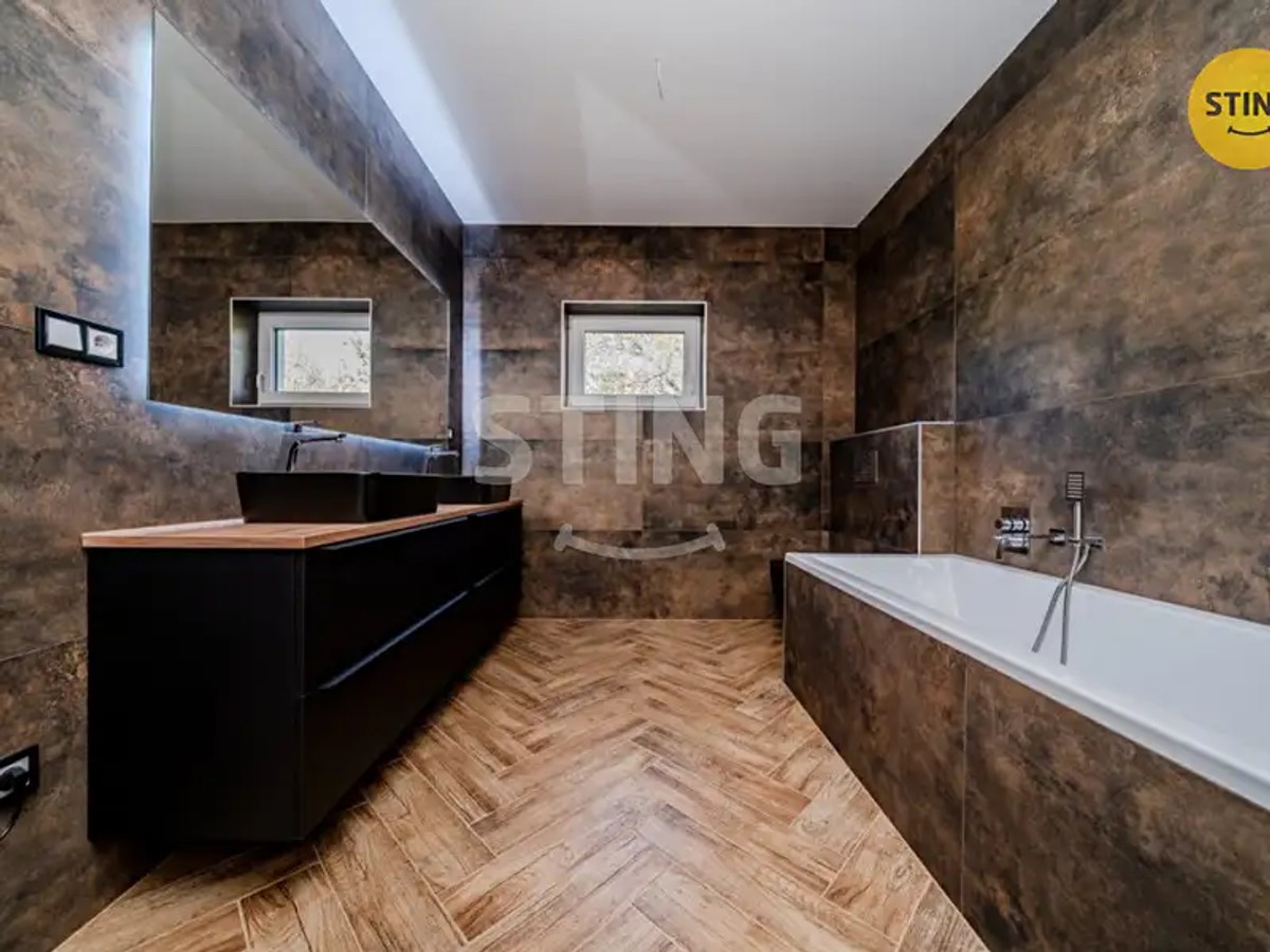 Prodej domu 207 m², pozemek 1377 m²