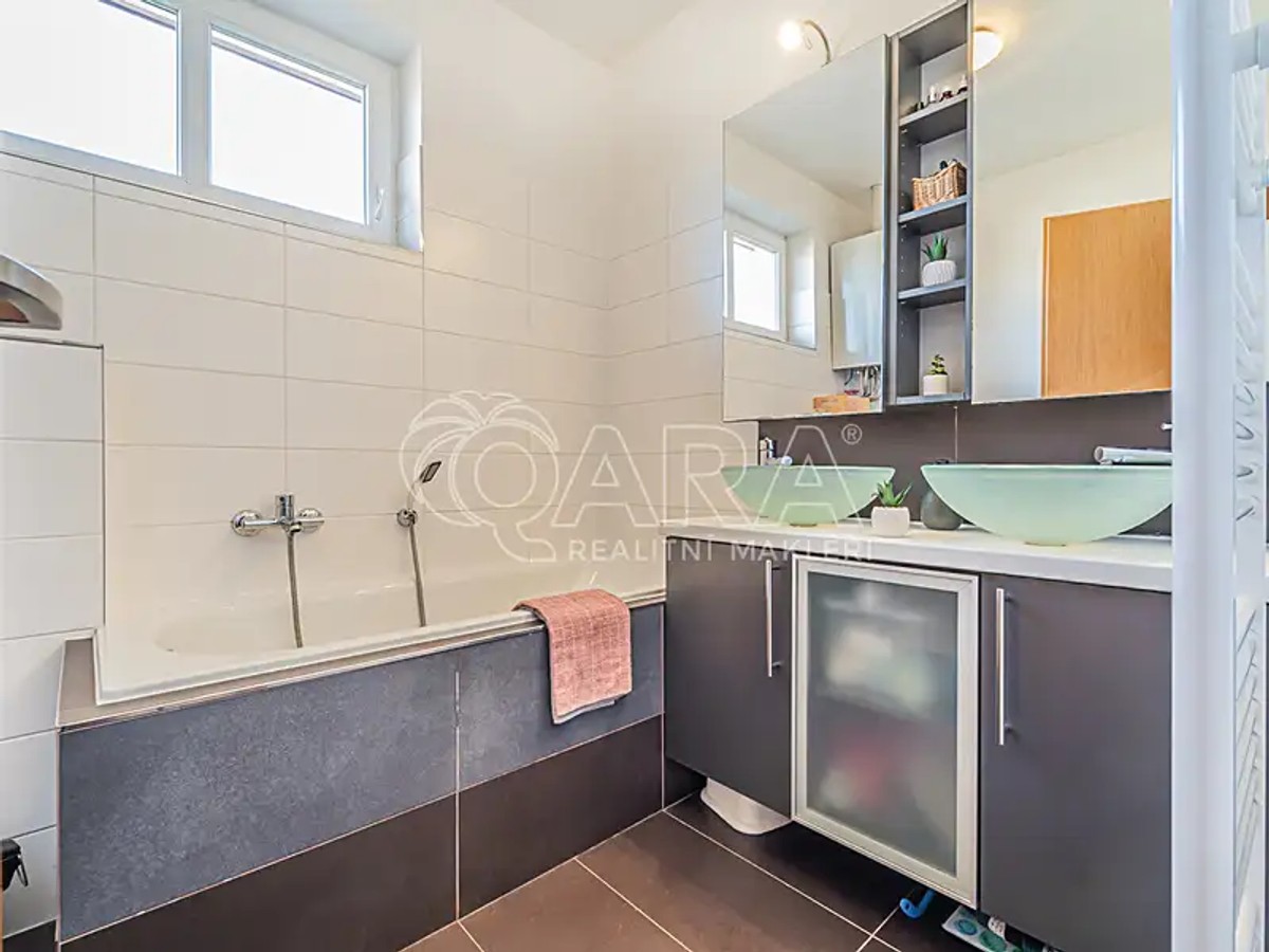 Prodej domu 98 m², pozemek 296 m²