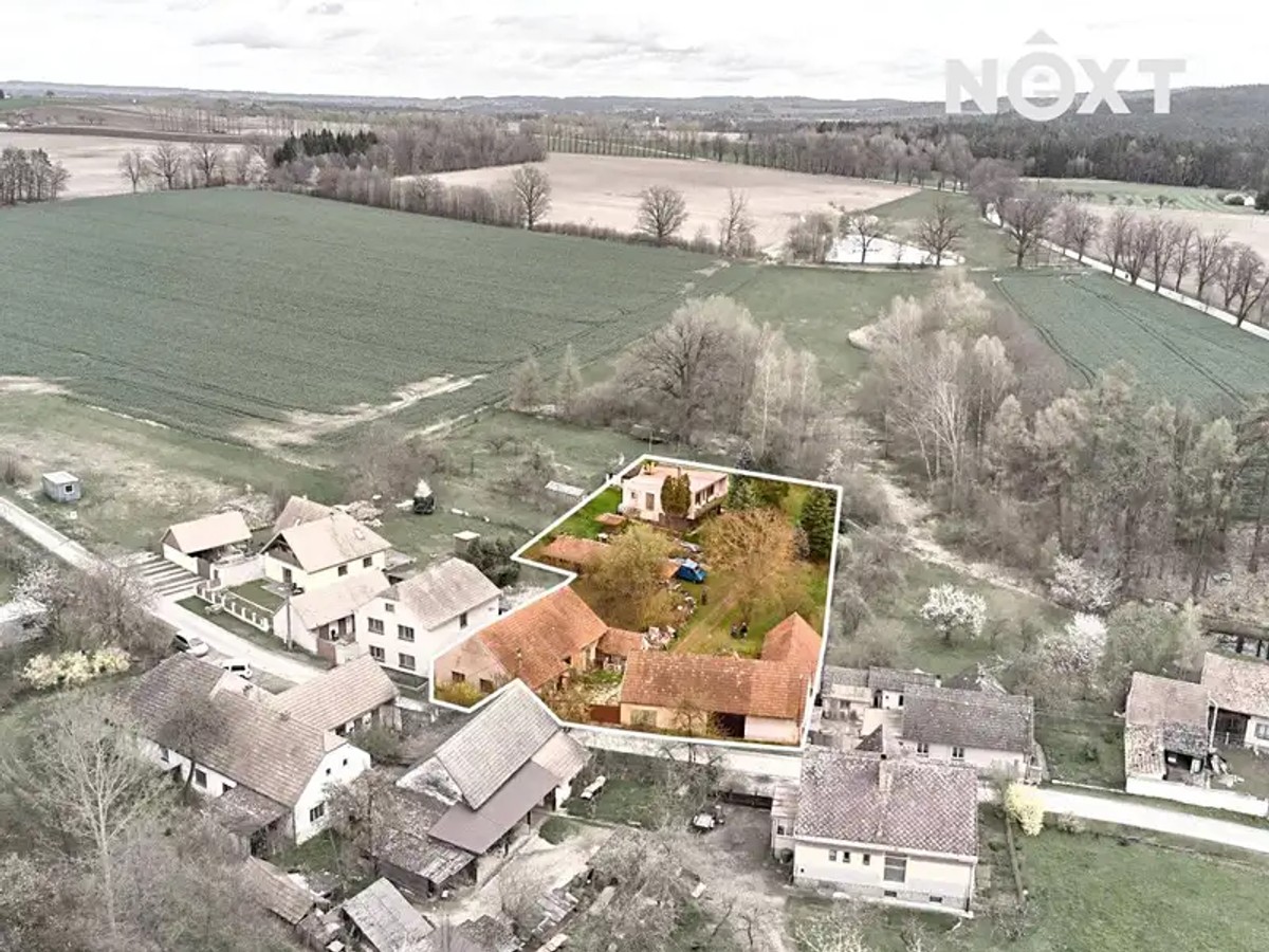 Prodej domu 300 m², pozemek 2300 m²