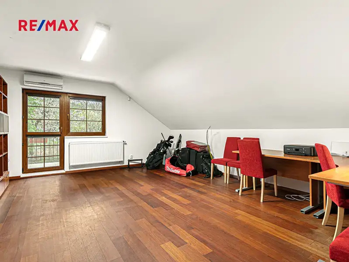 Prodej domu 307 m², pozemek 823 m²