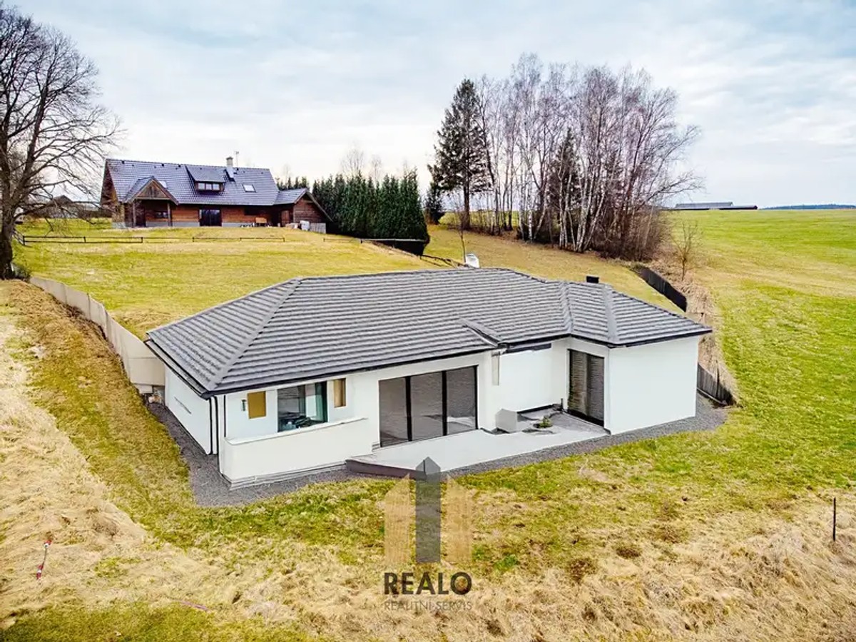 Prodej stavebního pozemku 1400 m²