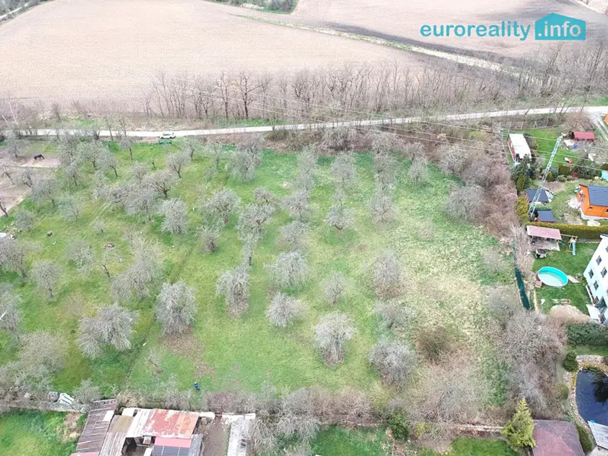 Prodej stavebního pozemku 750 m²