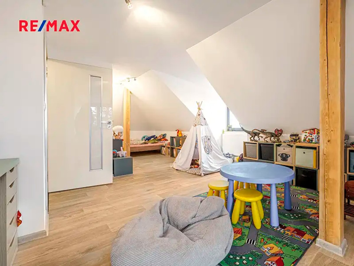 Prodej domu 198 m², pozemek 697 m²