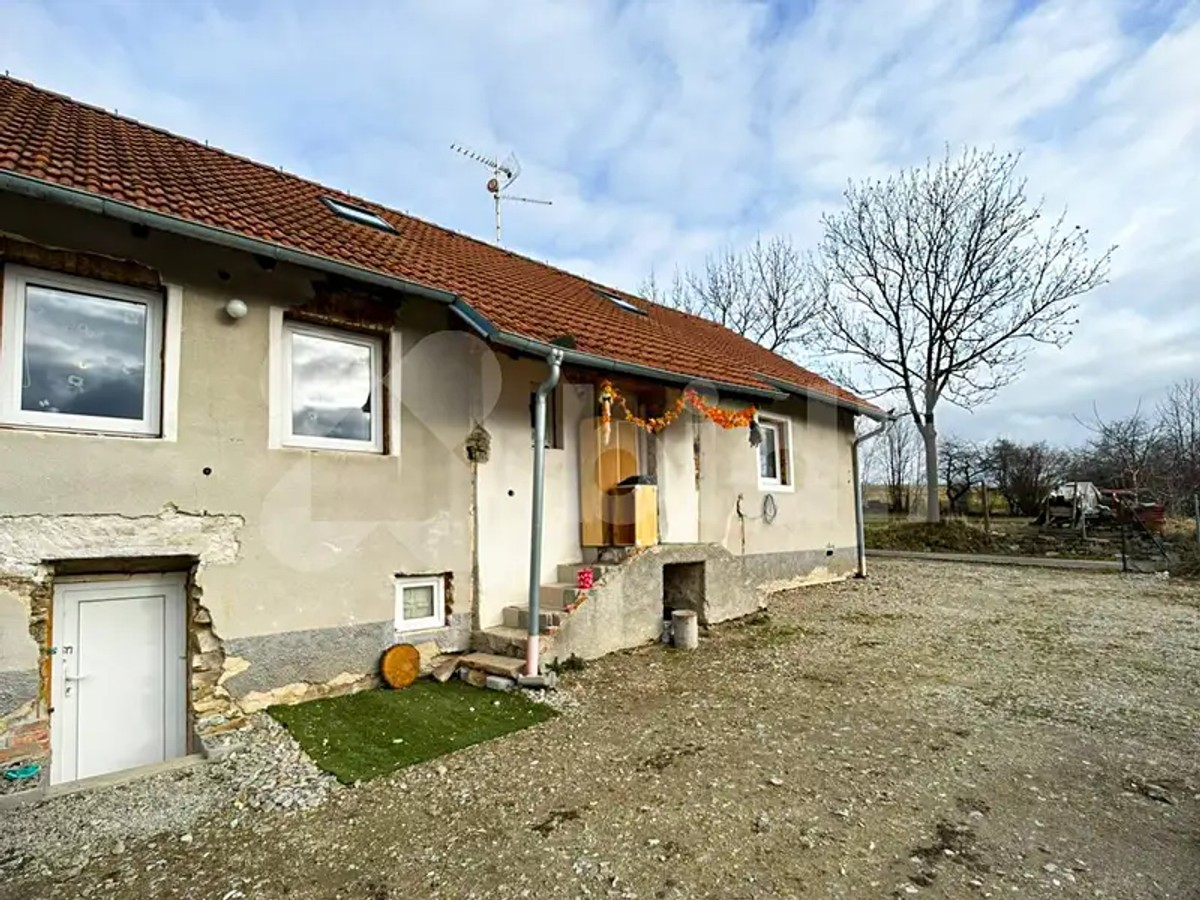 Prodej domu 300 m², pozemek 1690 m²