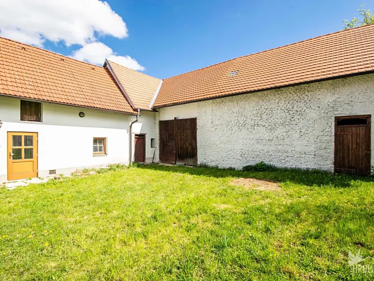 Prodej chalupy 56 m², pozemek 14063 m²