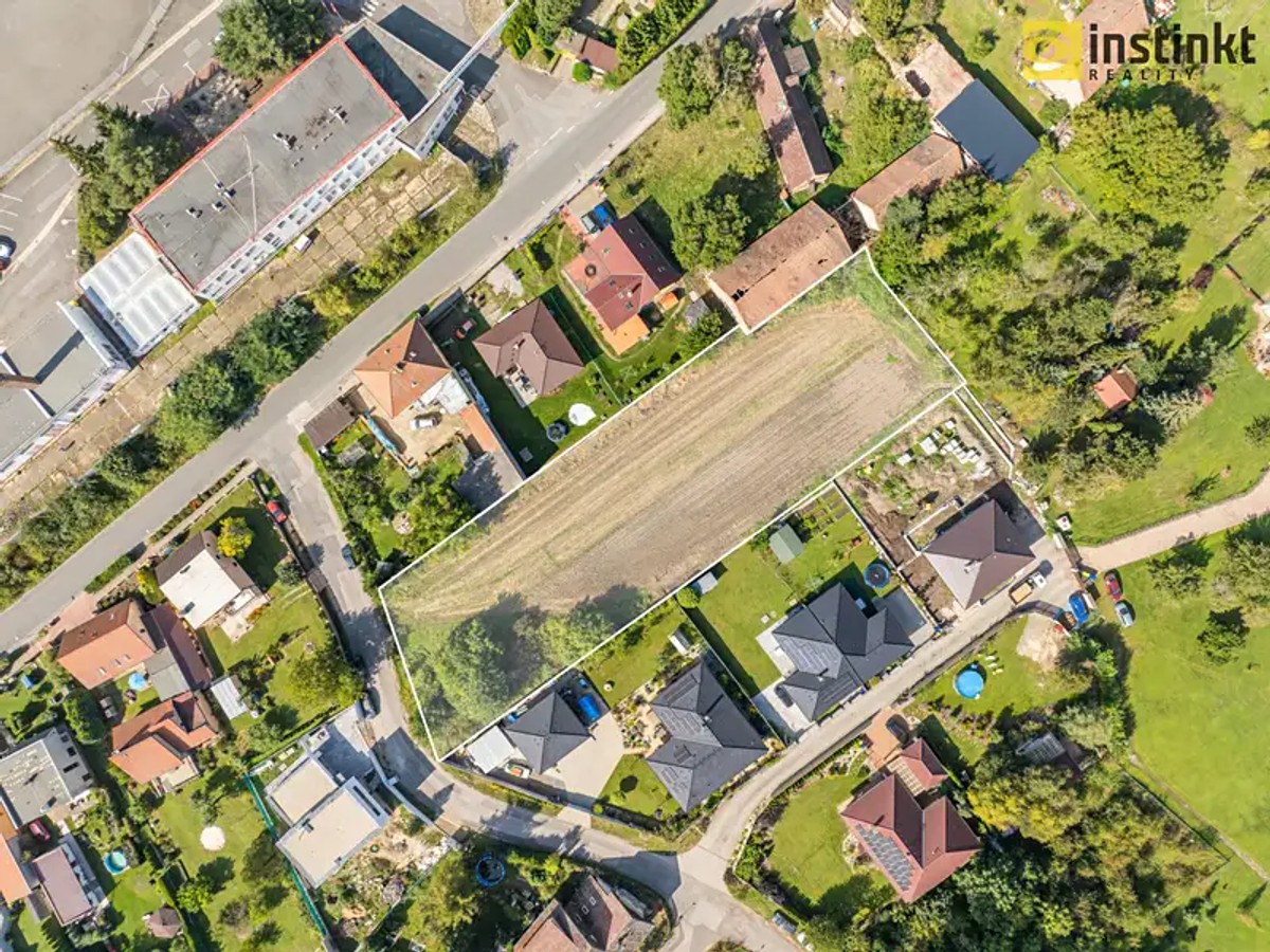 Prodej stavebního pozemku 2905 m²