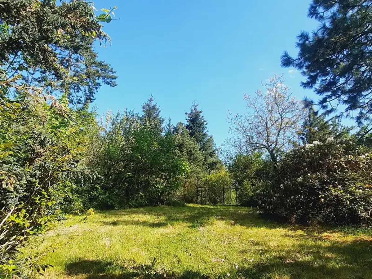 Prodej stavebního pozemku 833 m²