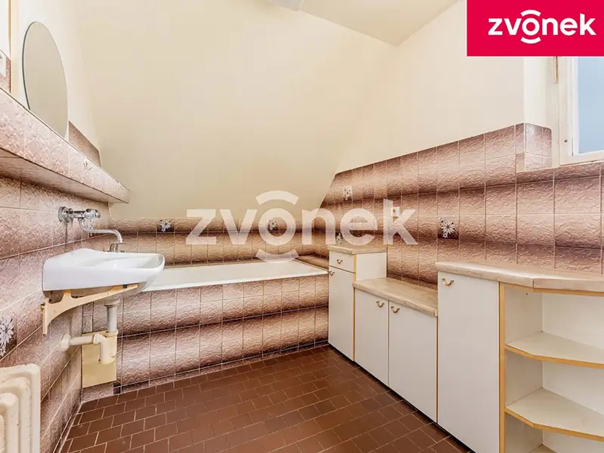 Prodej vily 250 m², pozemek 785 m²