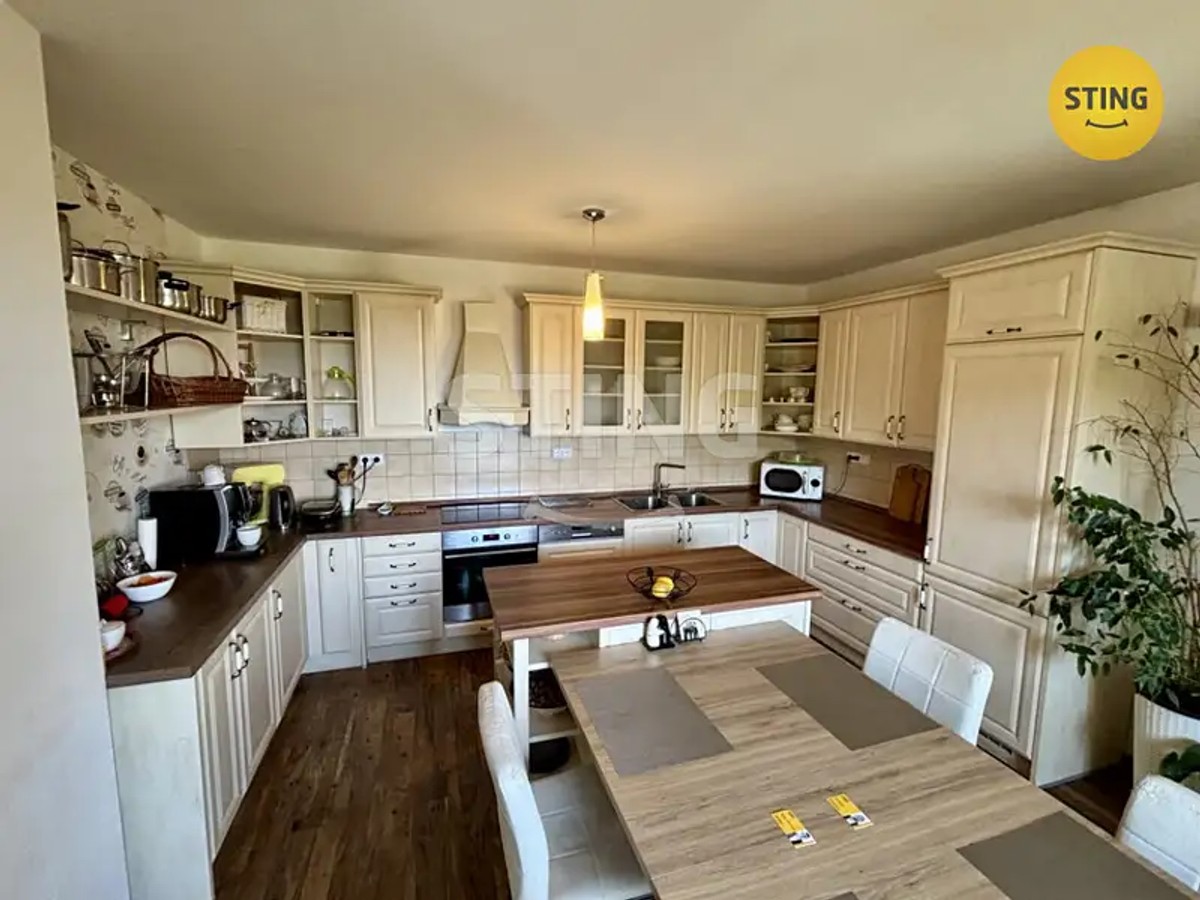 Prodej domu 334 m², pozemek 2308 m²
