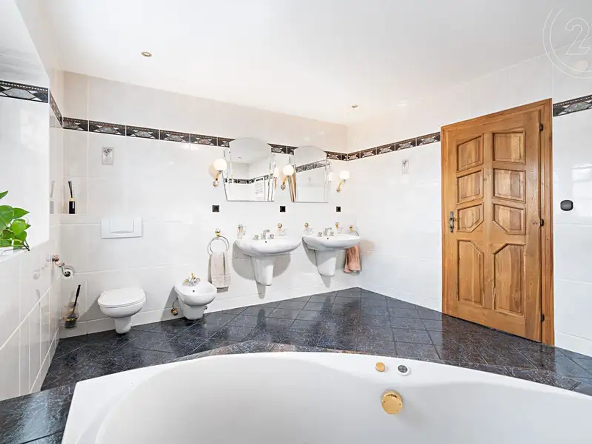 Prodej zemědělské usedlosti 256 m², pozemek 3092 m²