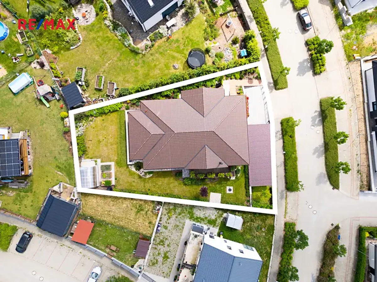 Prodej domu 198 m², pozemek 974 m²