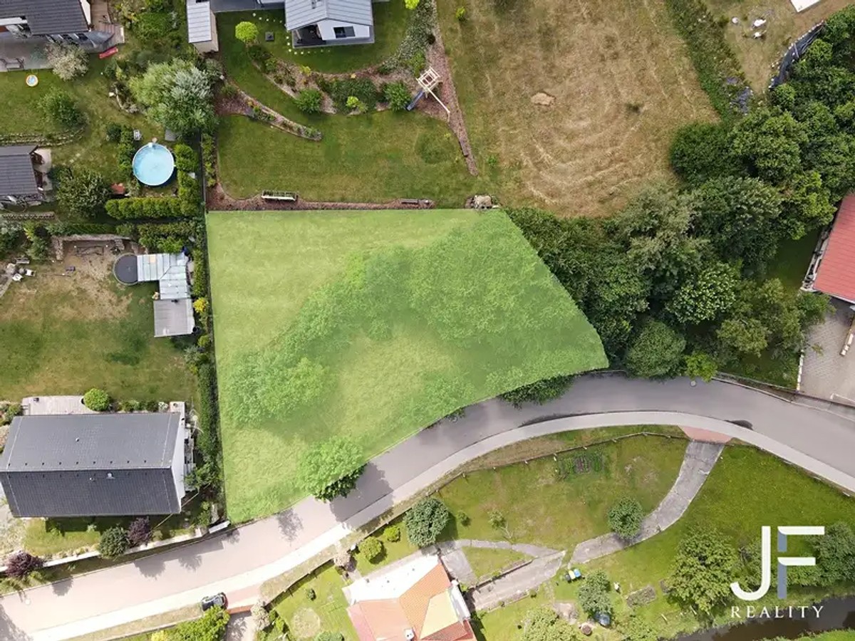 Prodej stavebního pozemku 1088 m²