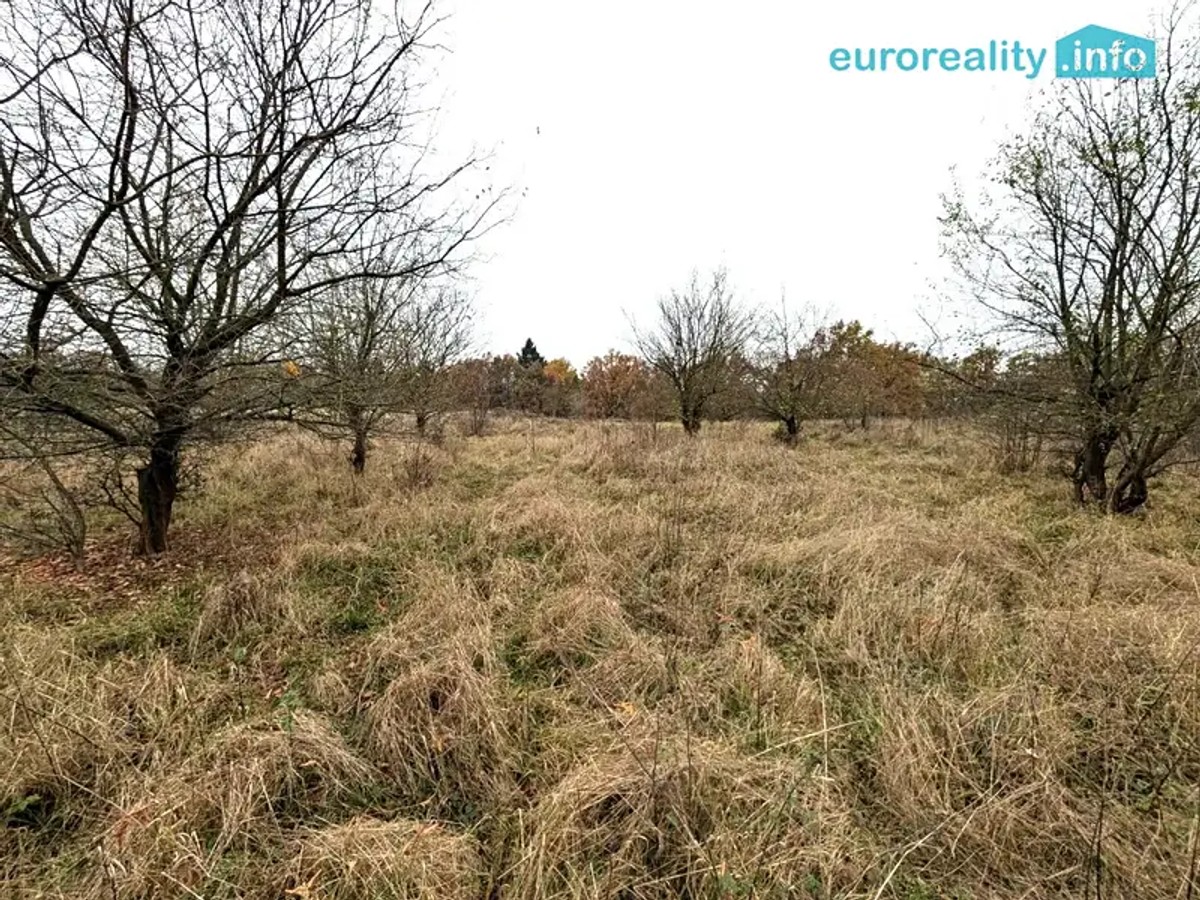 Prodej stavebního pozemku 1351 m²