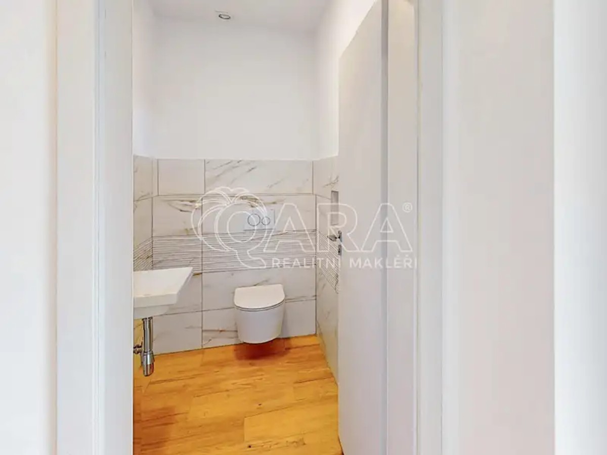 Prodej domu 216 m², pozemek 1000 m²