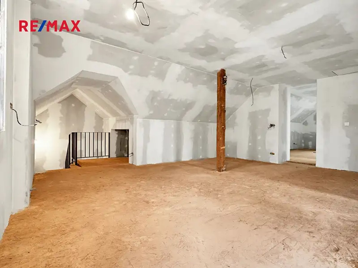 Prodej domu 302 m², pozemek 831 m²