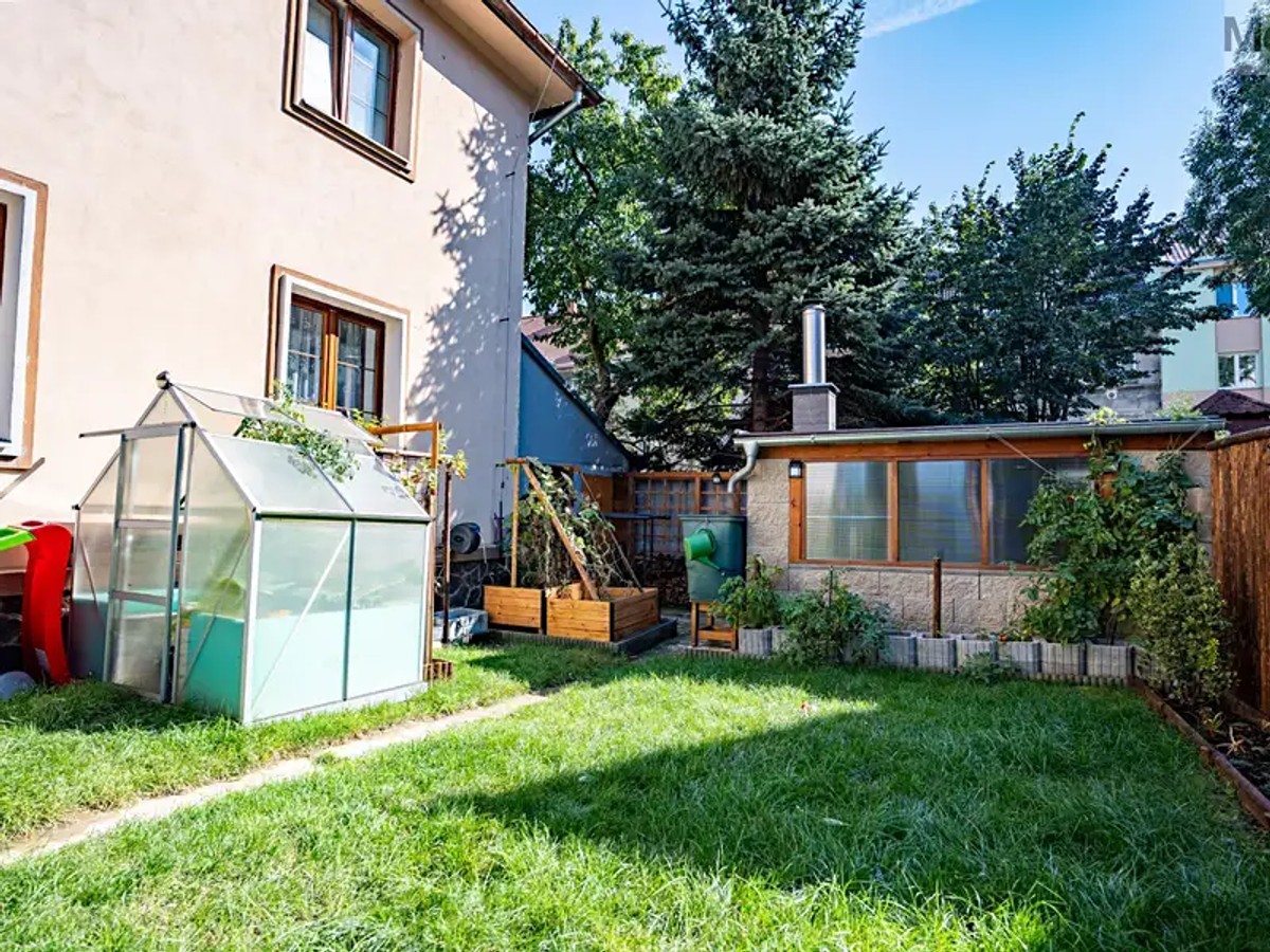 Prodej domu 250 m², pozemek 262 m²