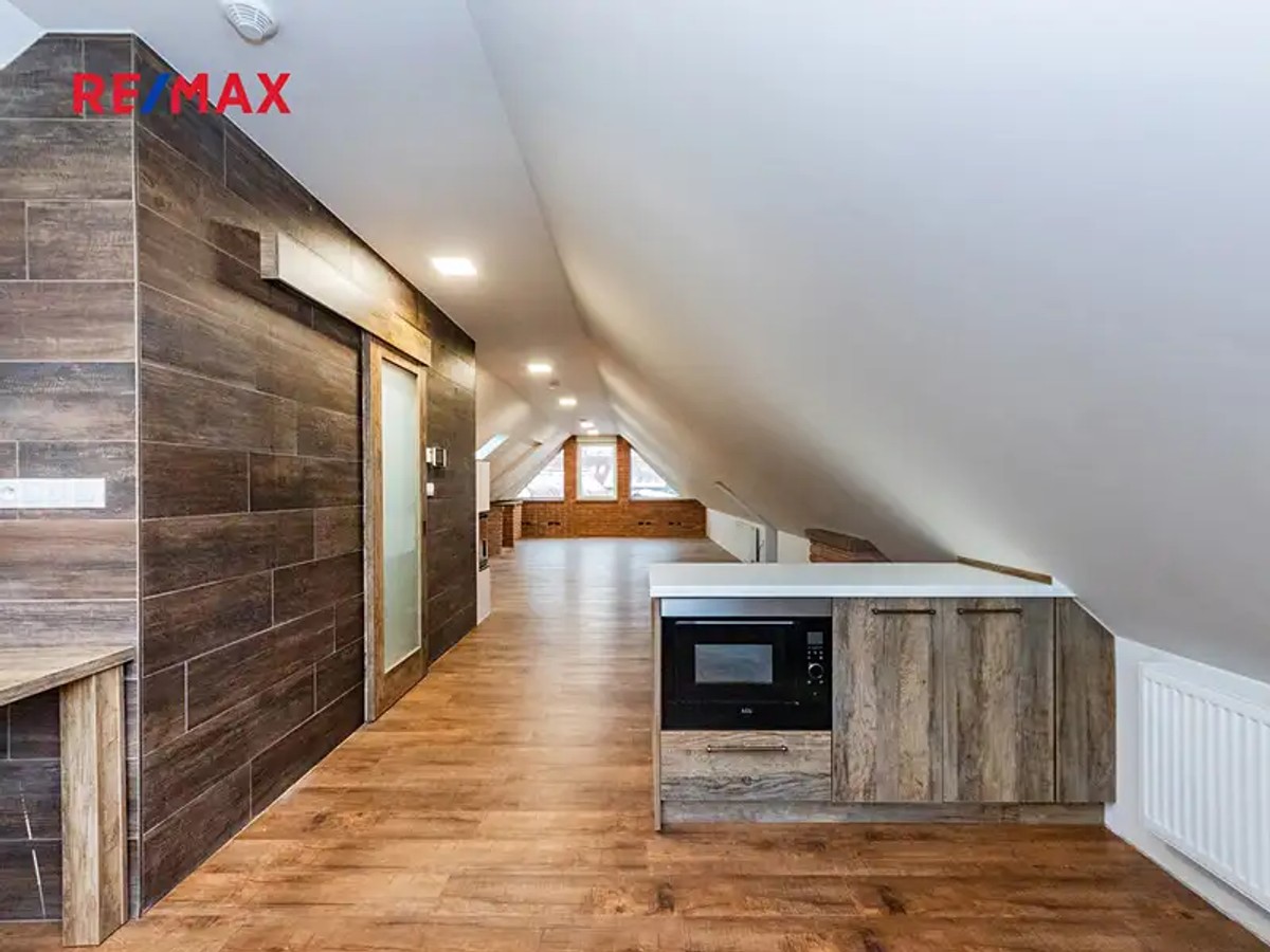 Prodej domu 382 m², pozemek 420 m²