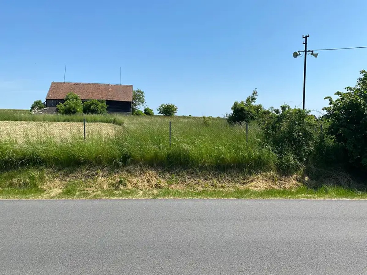 Prodej stavebního pozemku 984 m²
