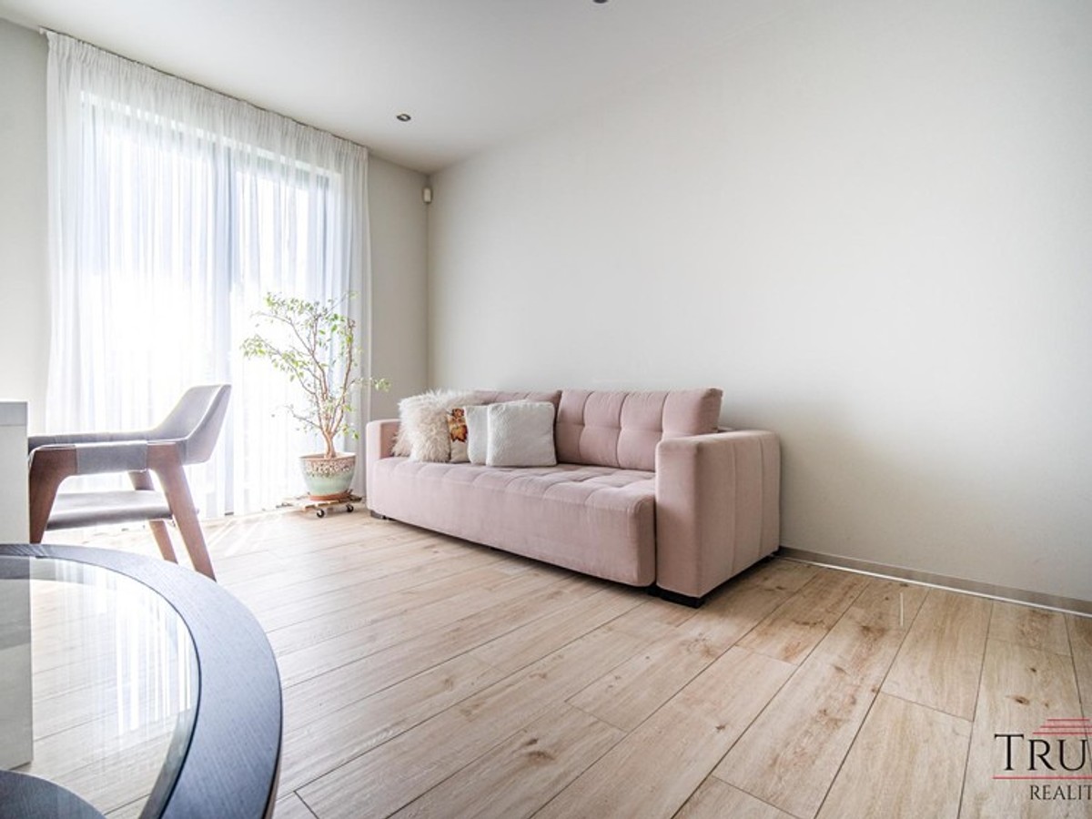 Prodej vily 308 m², pozemek 1162 m²