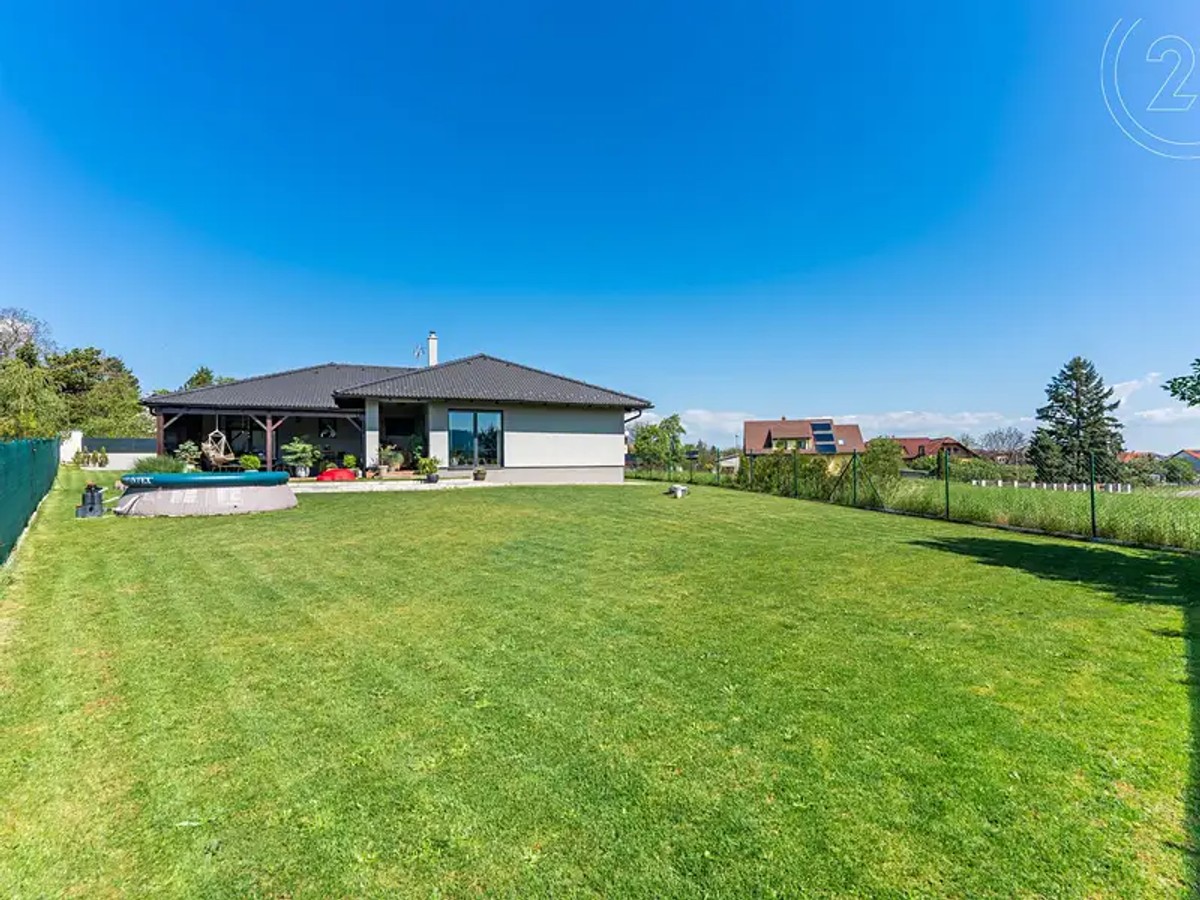 Prodej domu 226 m², pozemek 987 m²