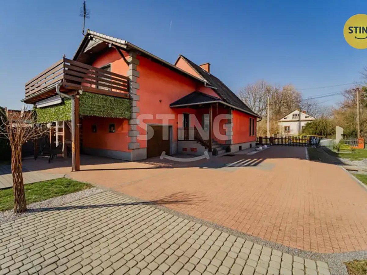 Prodej domu 215 m², pozemek 2159 m²