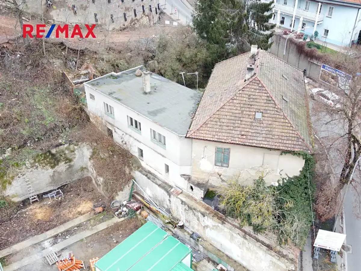 Prodej domu 390 m², pozemek 915 m²