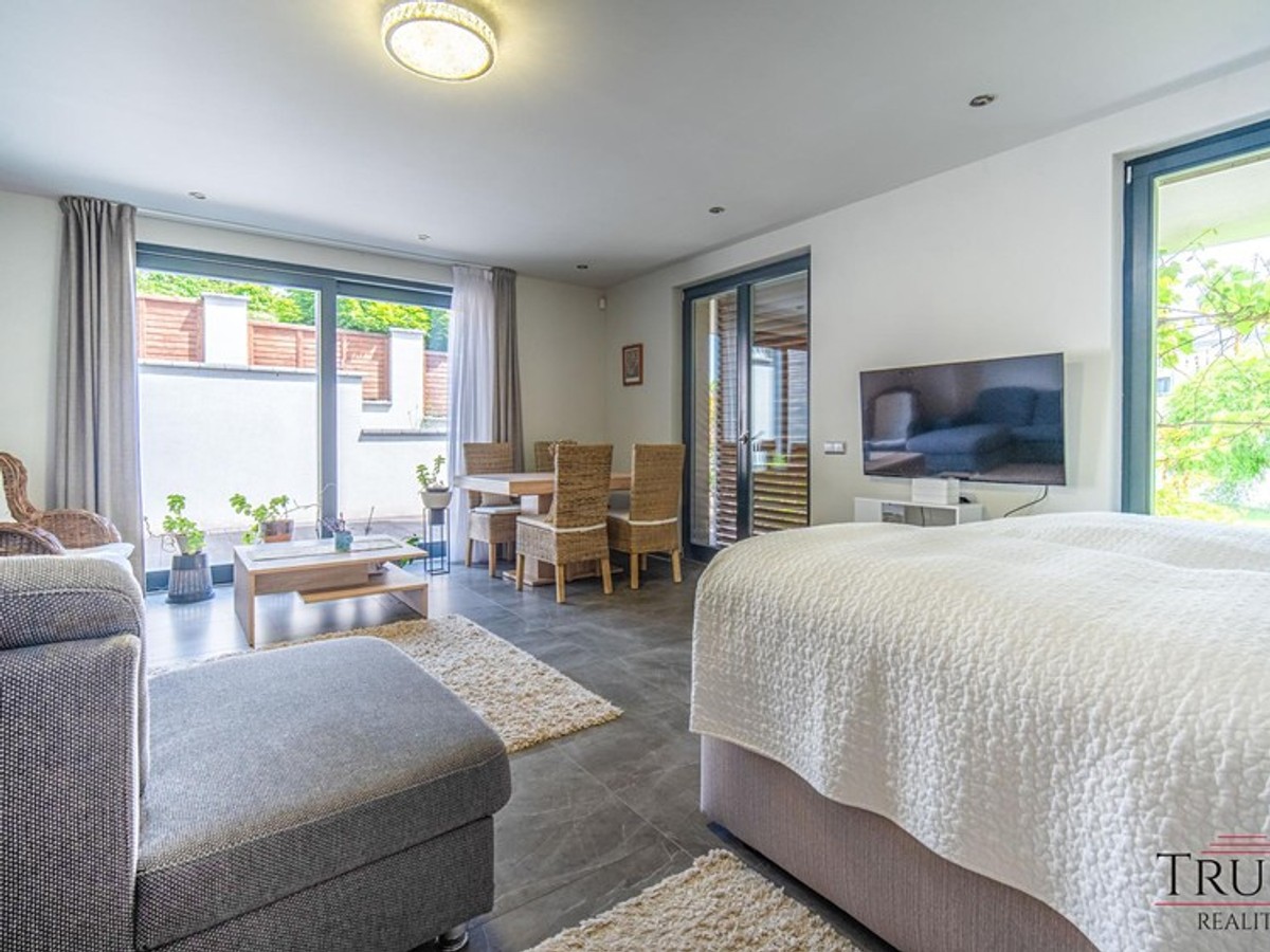 Prodej vily 308 m², pozemek 1162 m²
