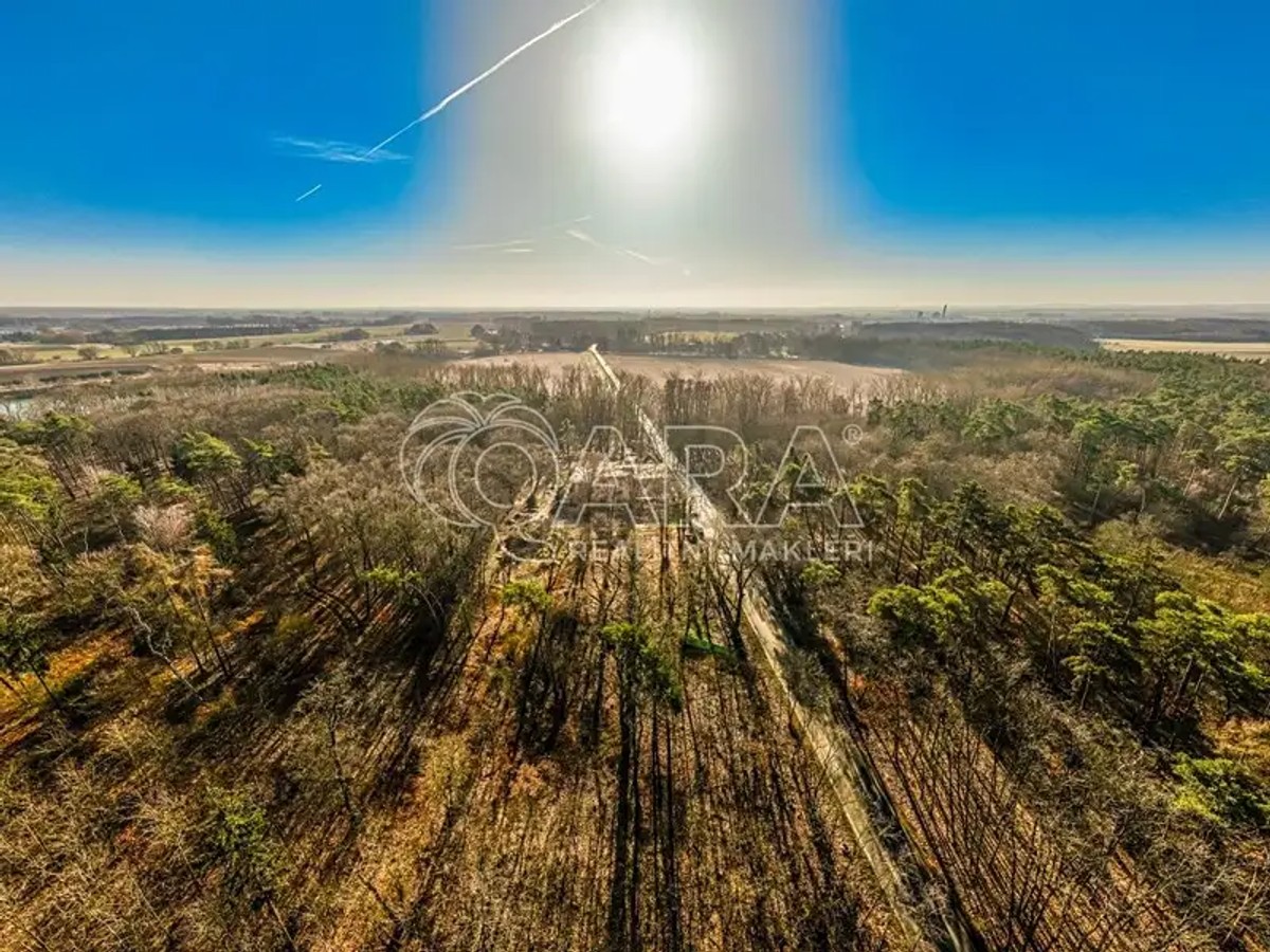 Prodej stavebního pozemku 6090 m²