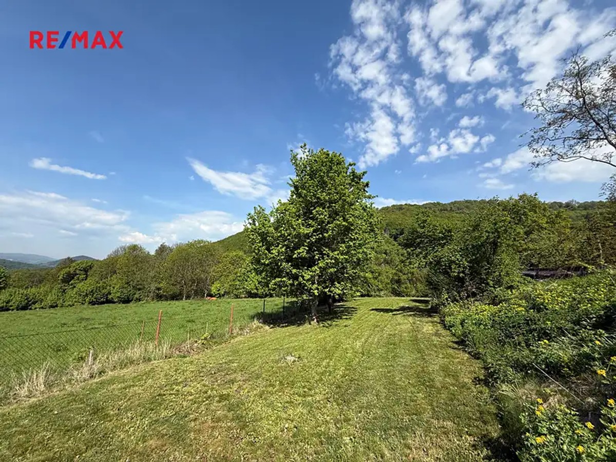 Prodej stavebního pozemku 1249 m²
