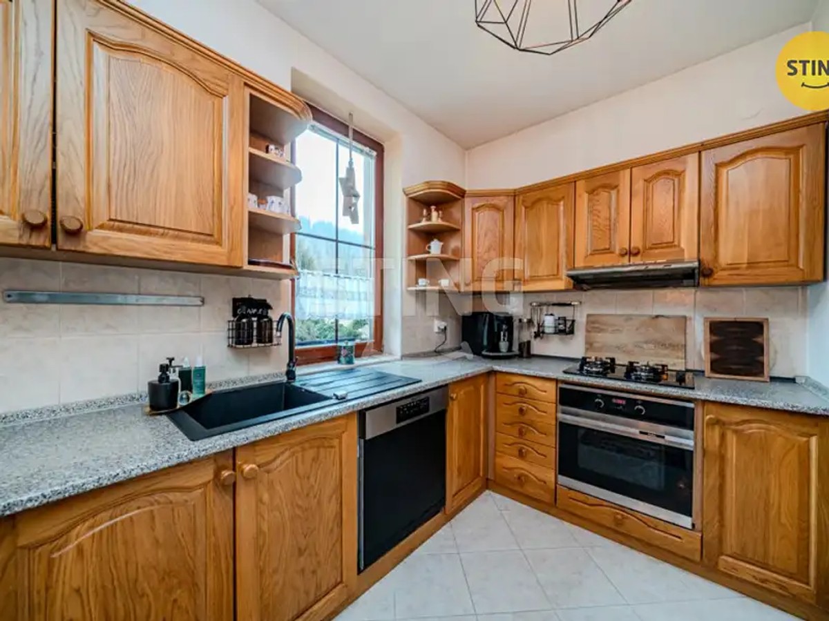 Prodej domu 240 m², pozemek 2035 m²