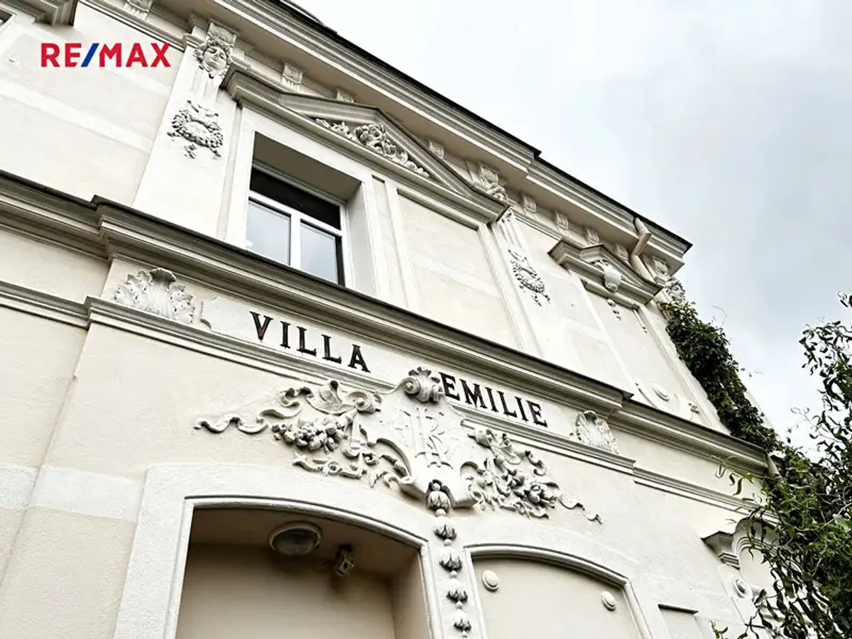 Prodej vily 482 m², pozemek 732 m²