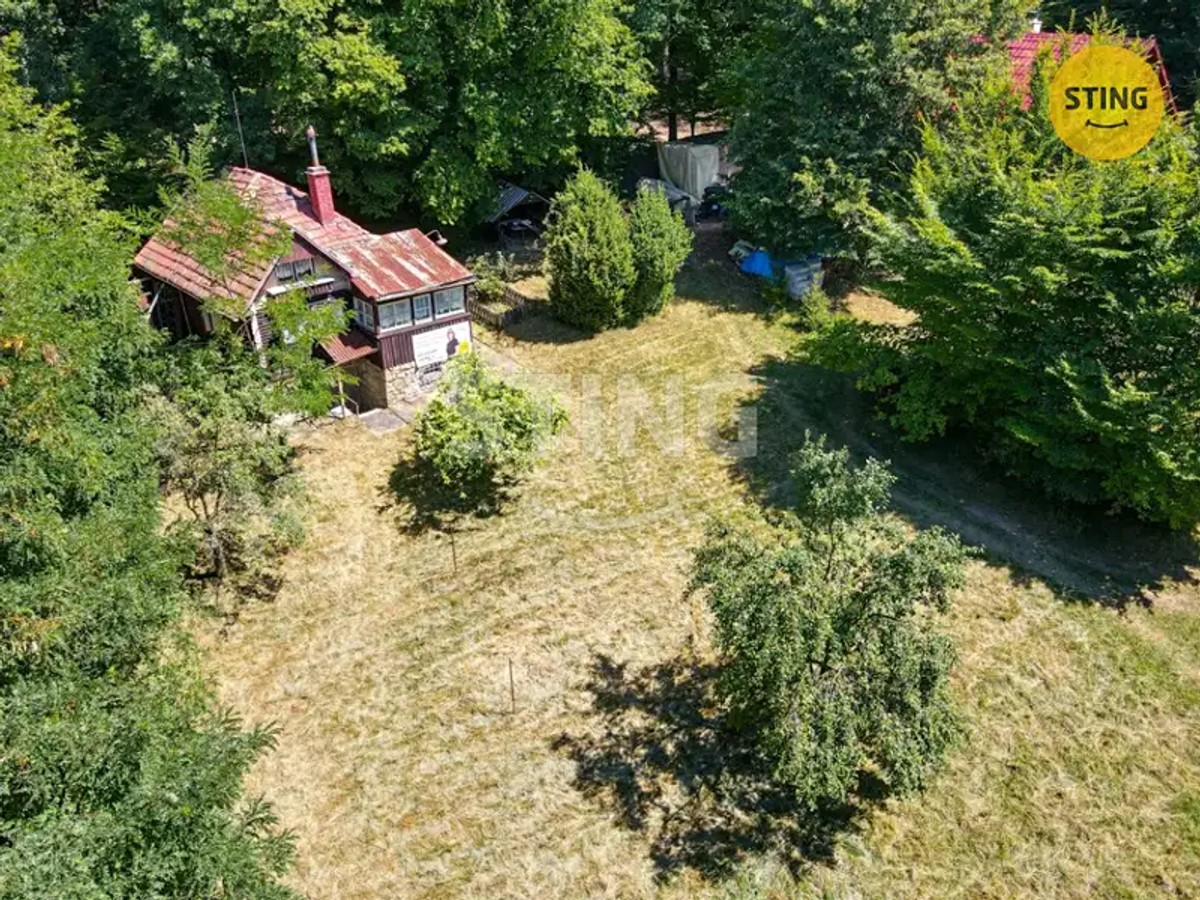 Prodej stavebního pozemku 833 m²