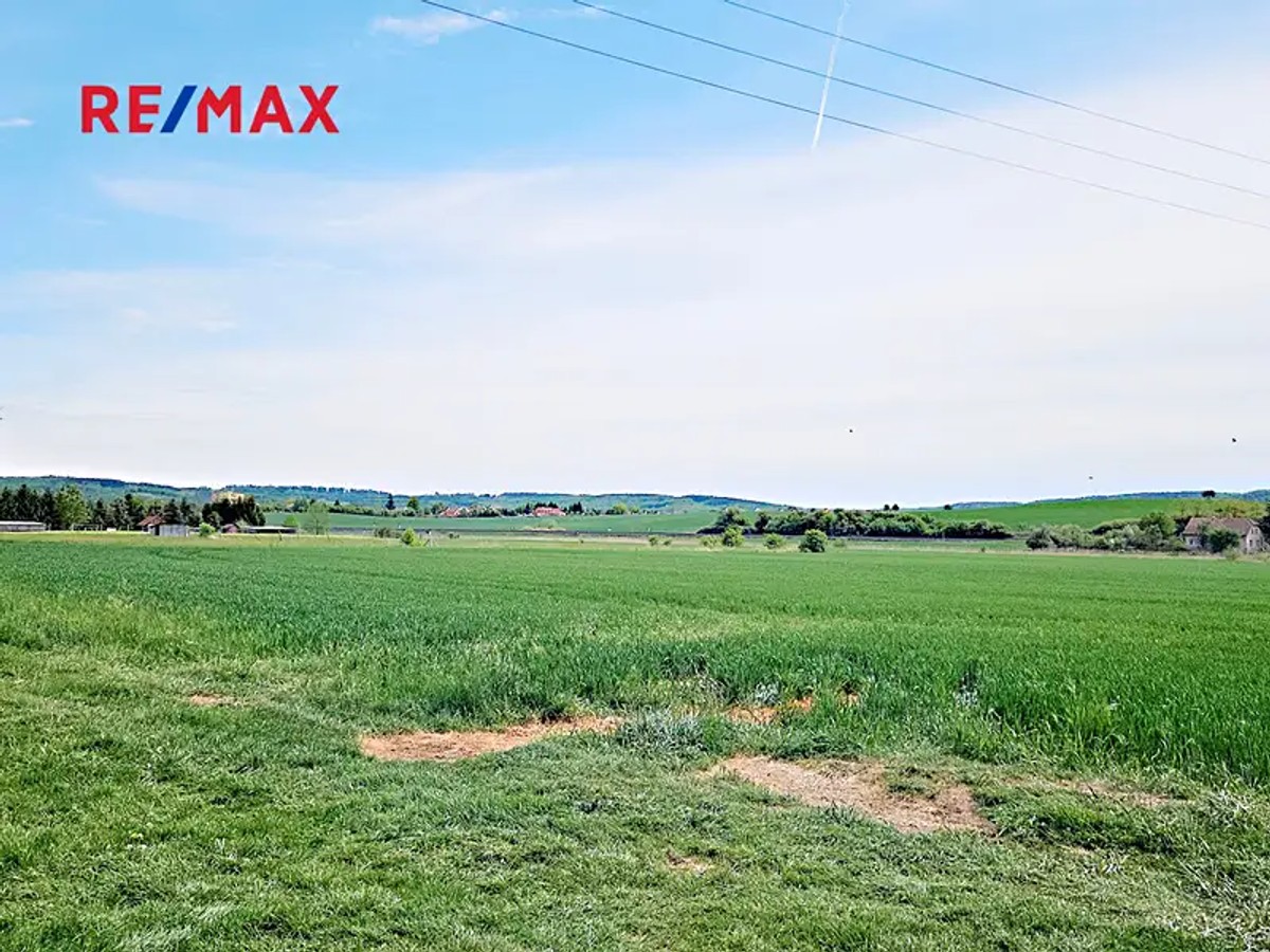 Prodej stavebního pozemku 2989 m²