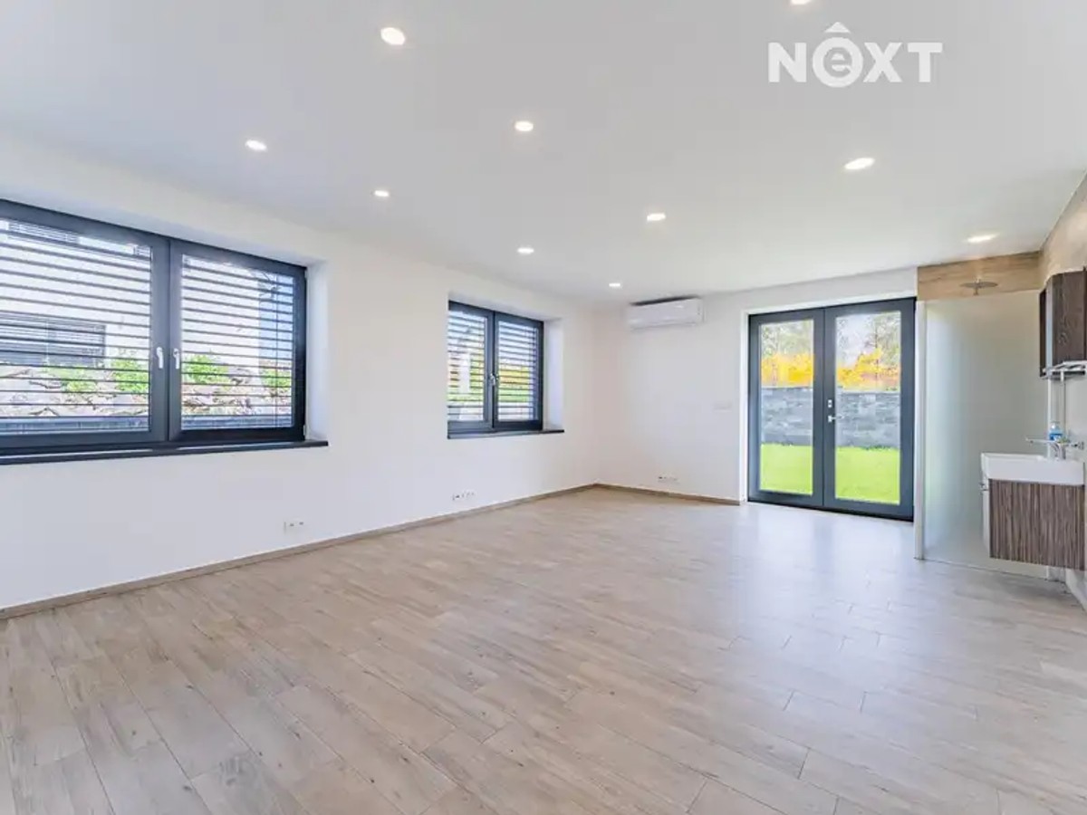 Prodej vily 300 m², pozemek 1066 m²