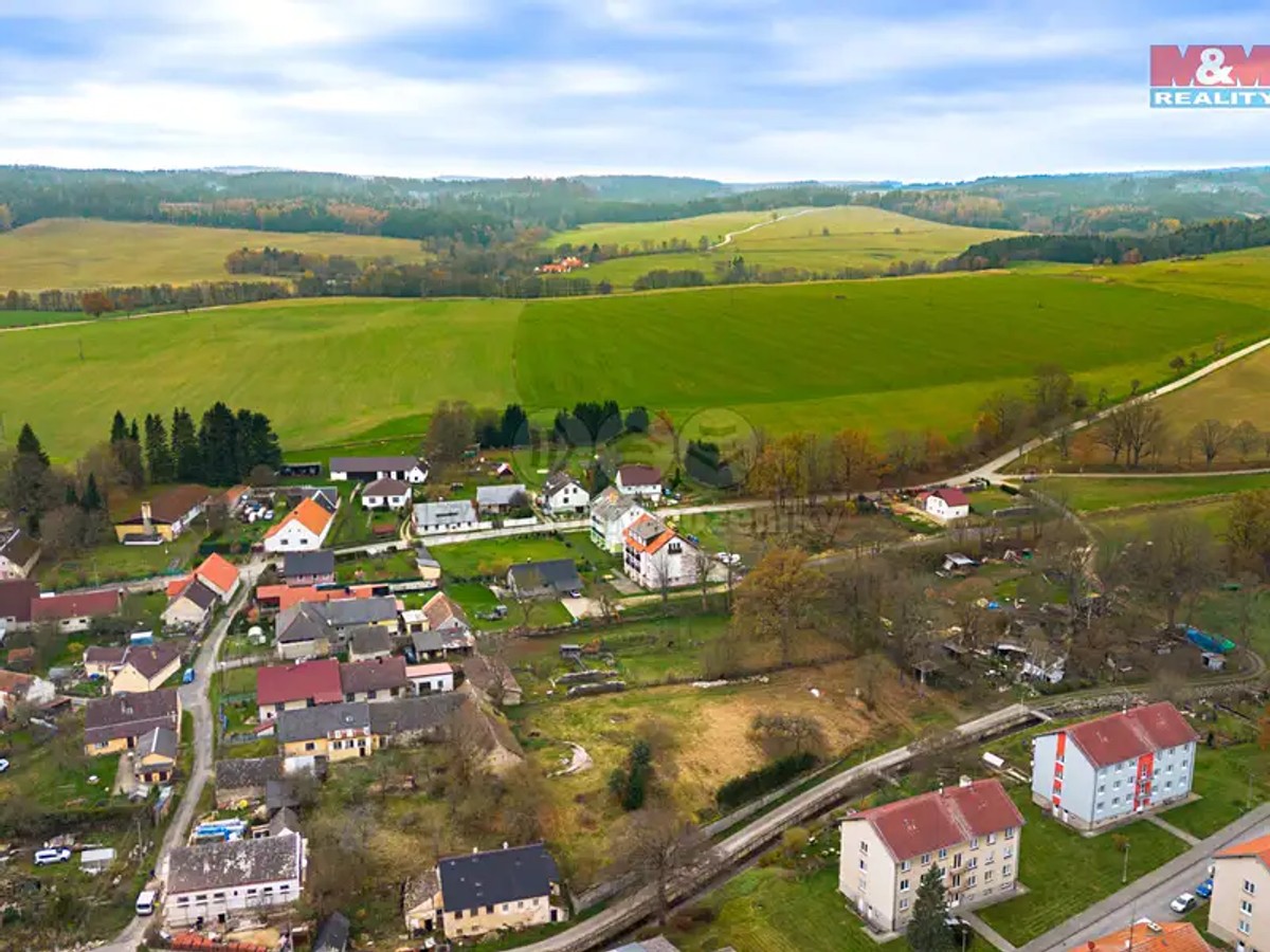 Prodej stavebního pozemku 1025 m²