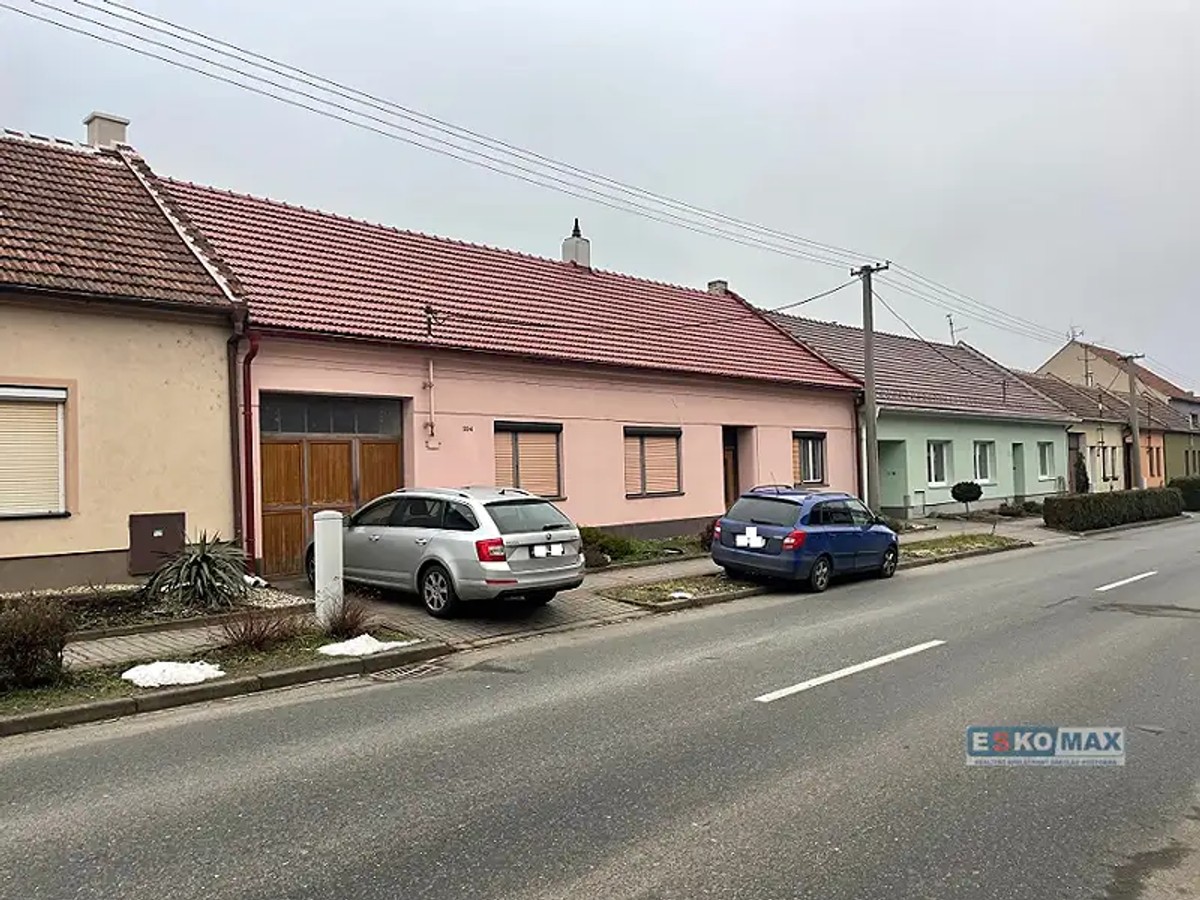 Prodej domu 300 m², pozemek 688 m²