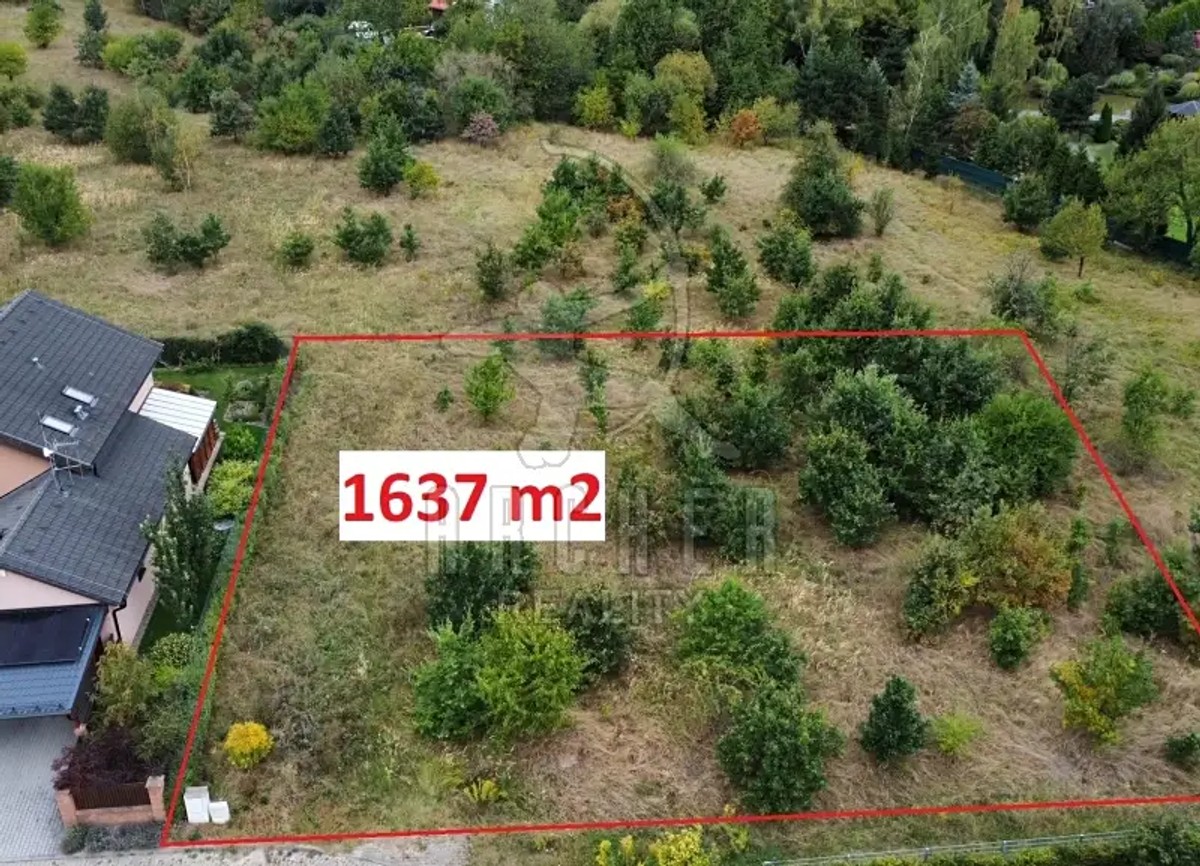 Prodej stavebního pozemku 1637 m²